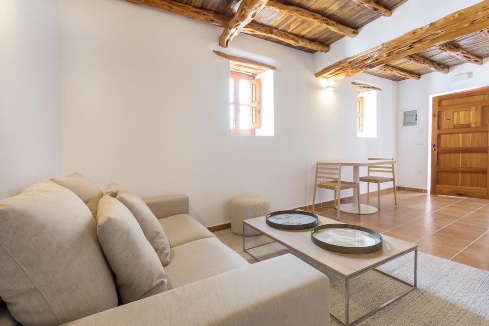 Agroturismo Can Toni Xumeu - Adults Only Кала-Лонга Экстерьер фото