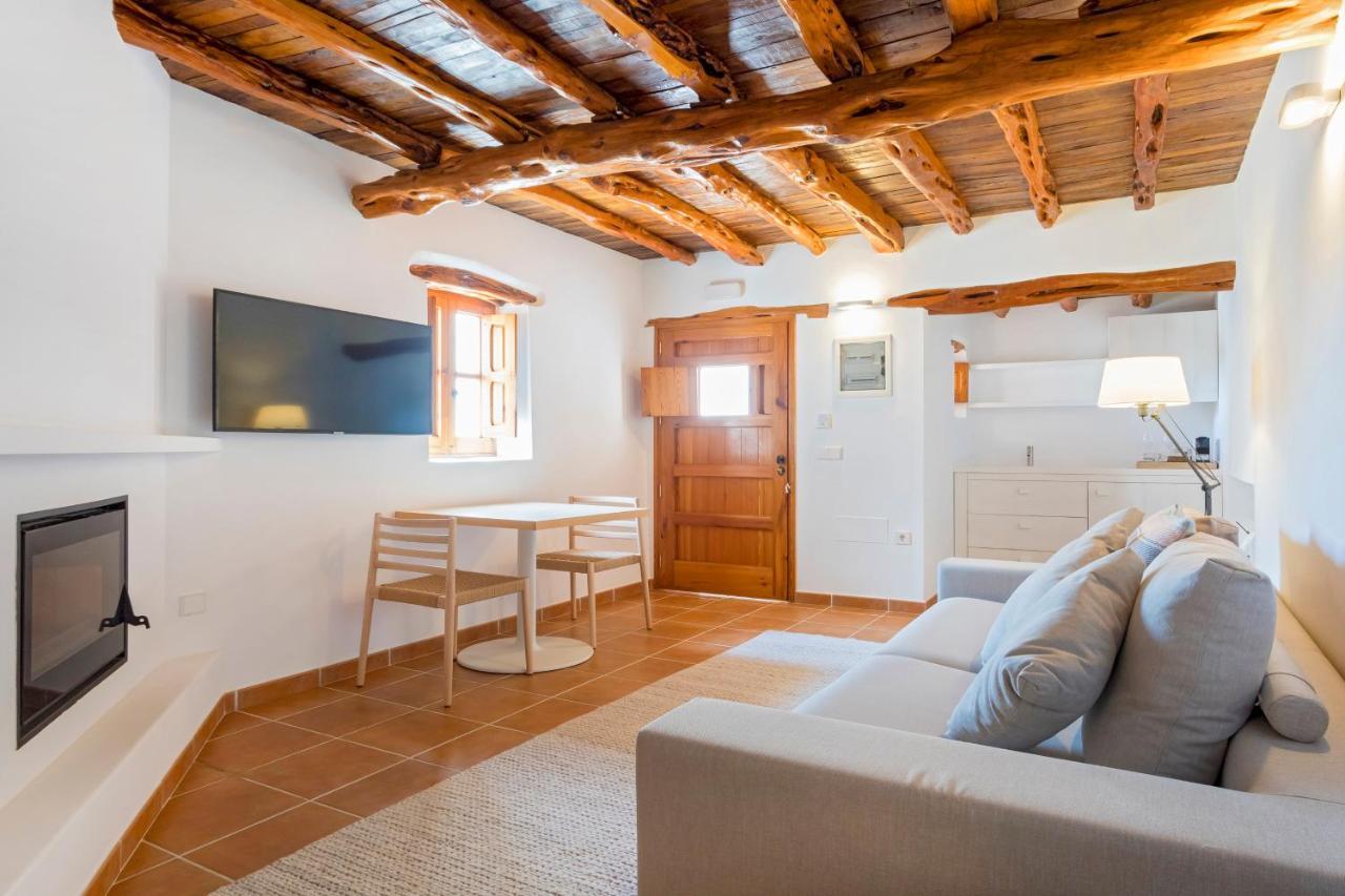 Agroturismo Can Toni Xumeu - Adults Only Кала-Лонга Экстерьер фото